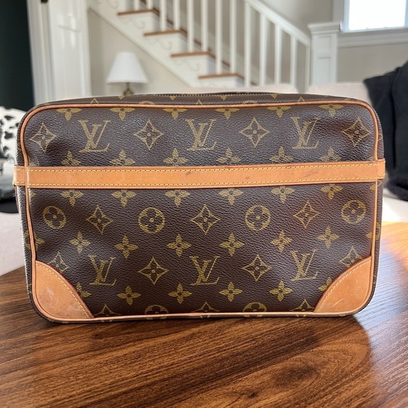 Louis Vuitton Brown Compiegne 28 Clutch - Picture 1 of 12